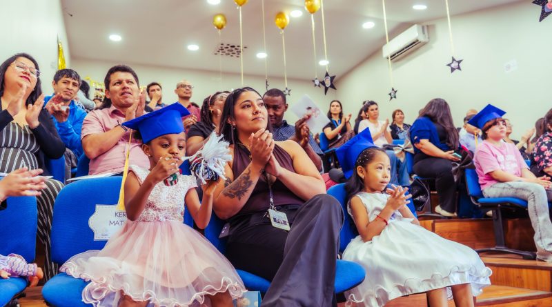 Celebramos graduación de niños y niñas de la escuela hospitalaria